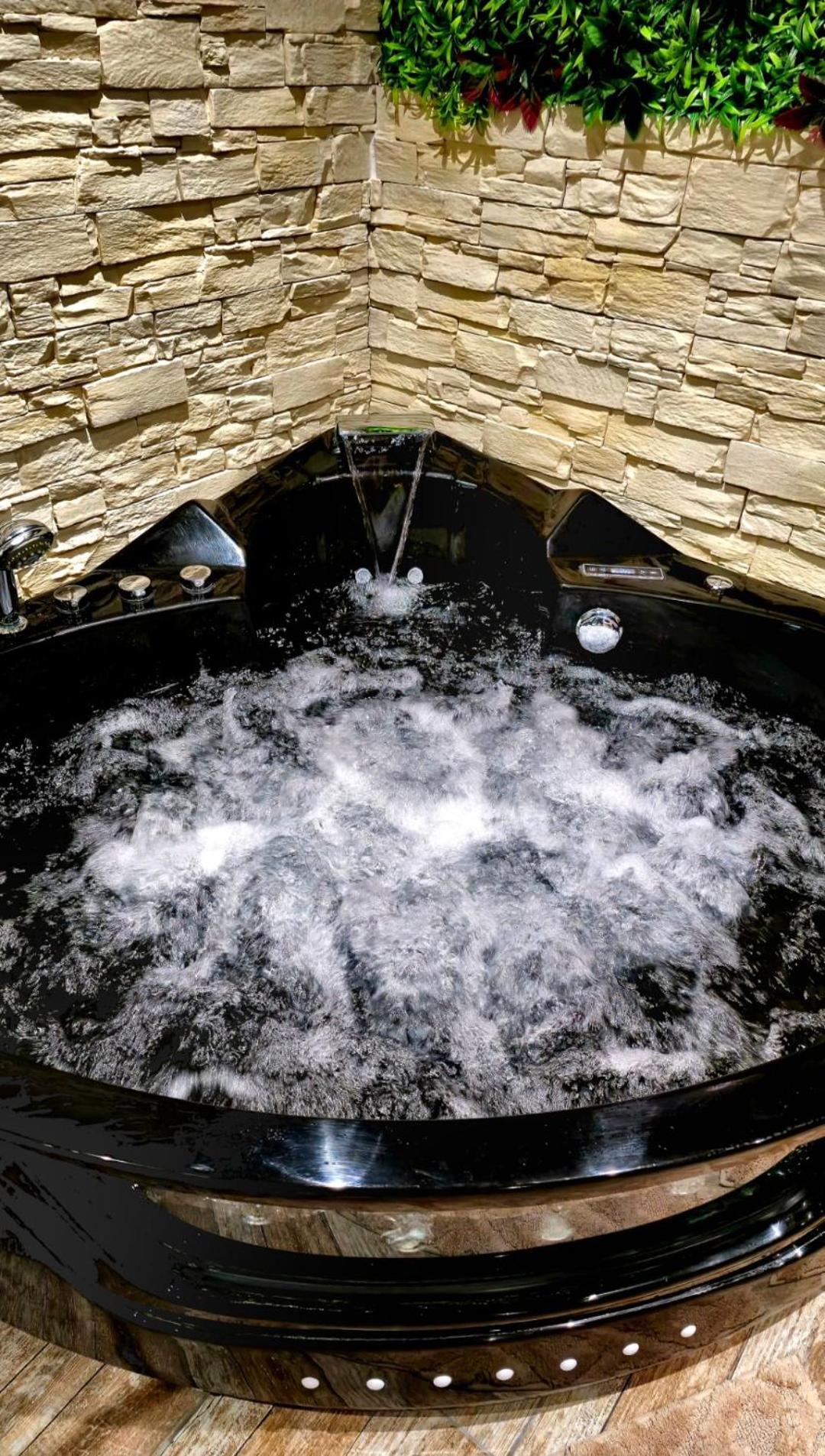 Appartement Chambre Cosy - Jacuzzi - Little Room Vendome Bagian luar foto